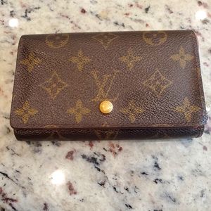 Louis Vuitton Tresour wallet